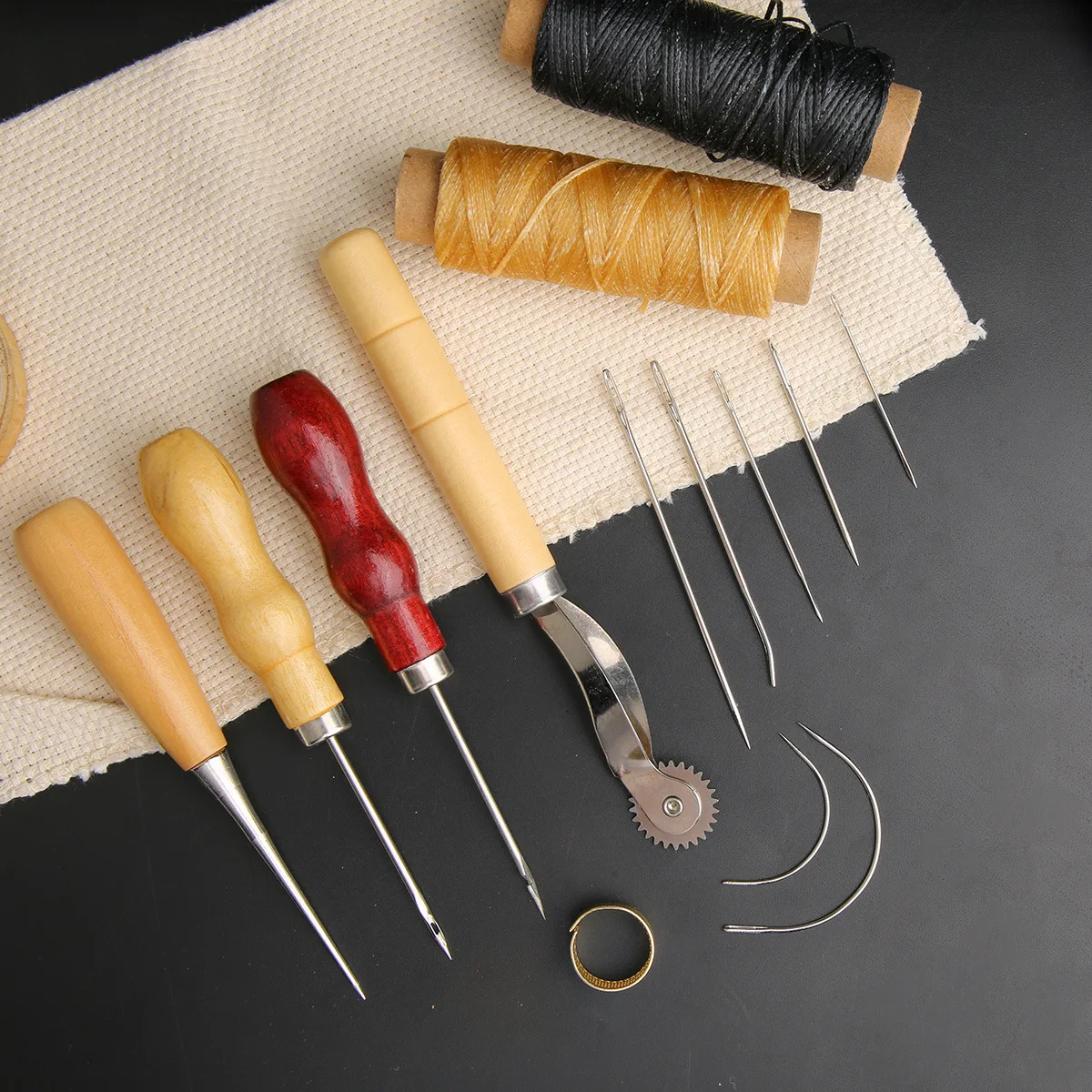 初心者向けレザークラフトソーイングキット、ワックス糸、木製ハ - Leatherwork Thread のレビューと価格